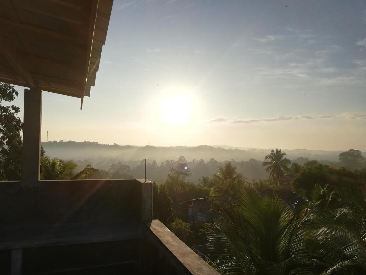 Peaceful Green Villa أونا واتونا المظهر الخارجي الصورة