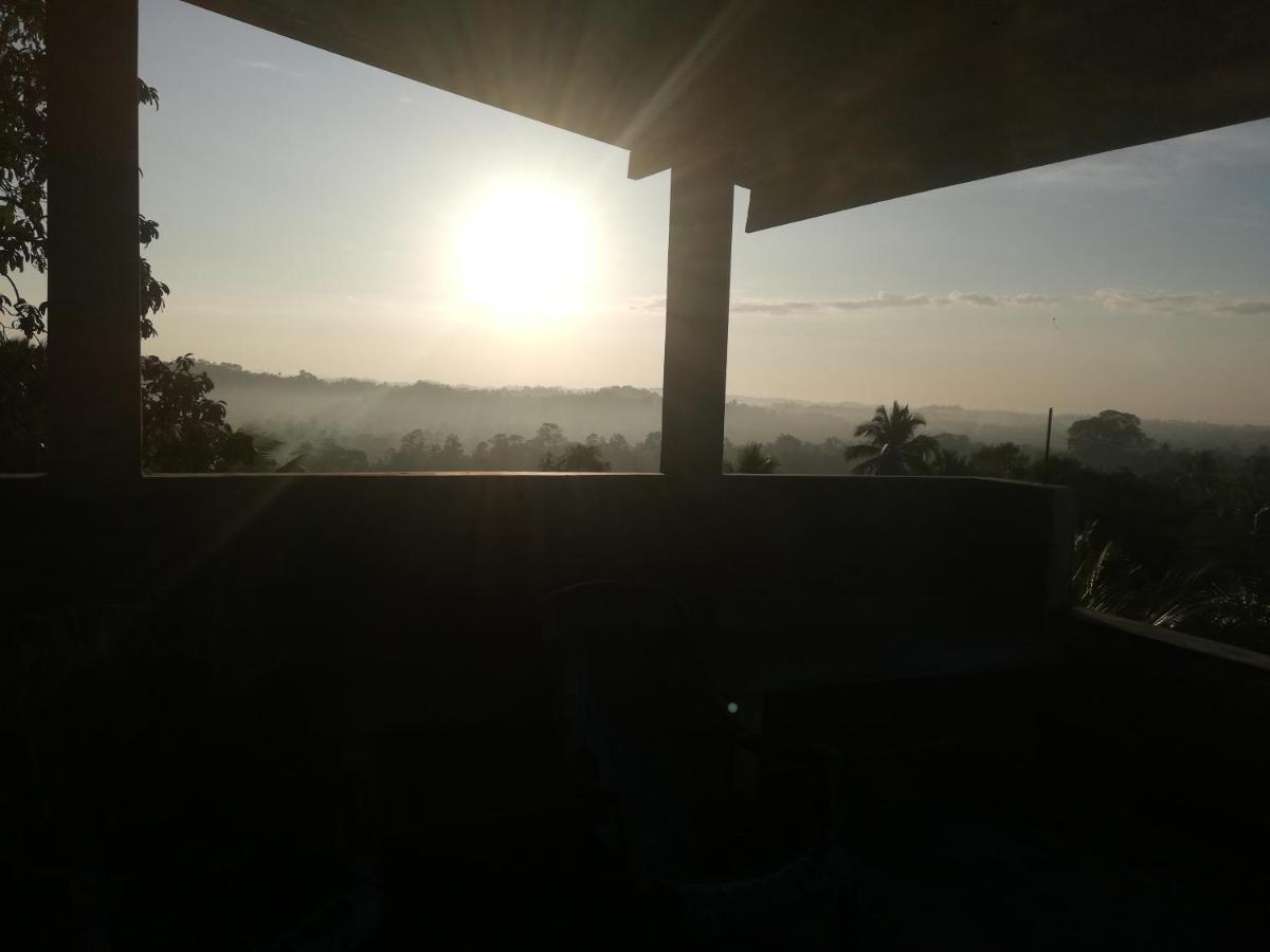 Peaceful Green Villa أونا واتونا المظهر الخارجي الصورة